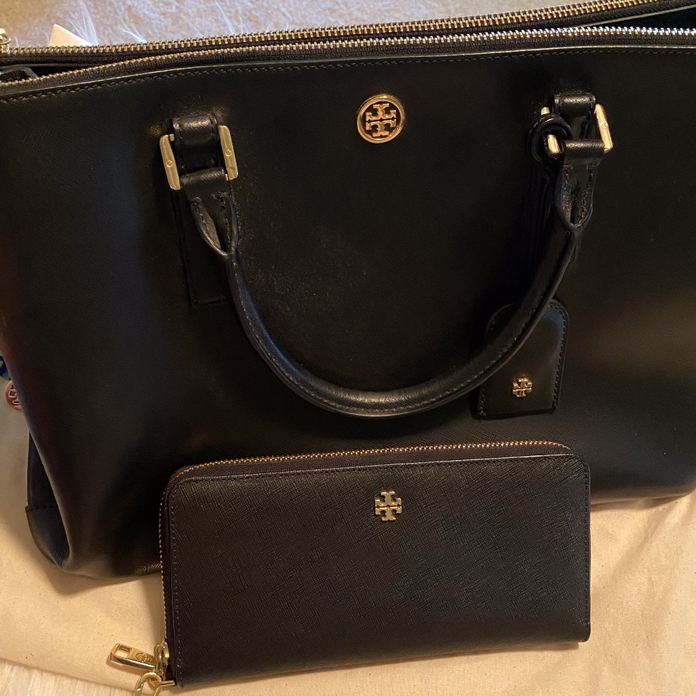 Tory Burch Robinson Tote (Large)